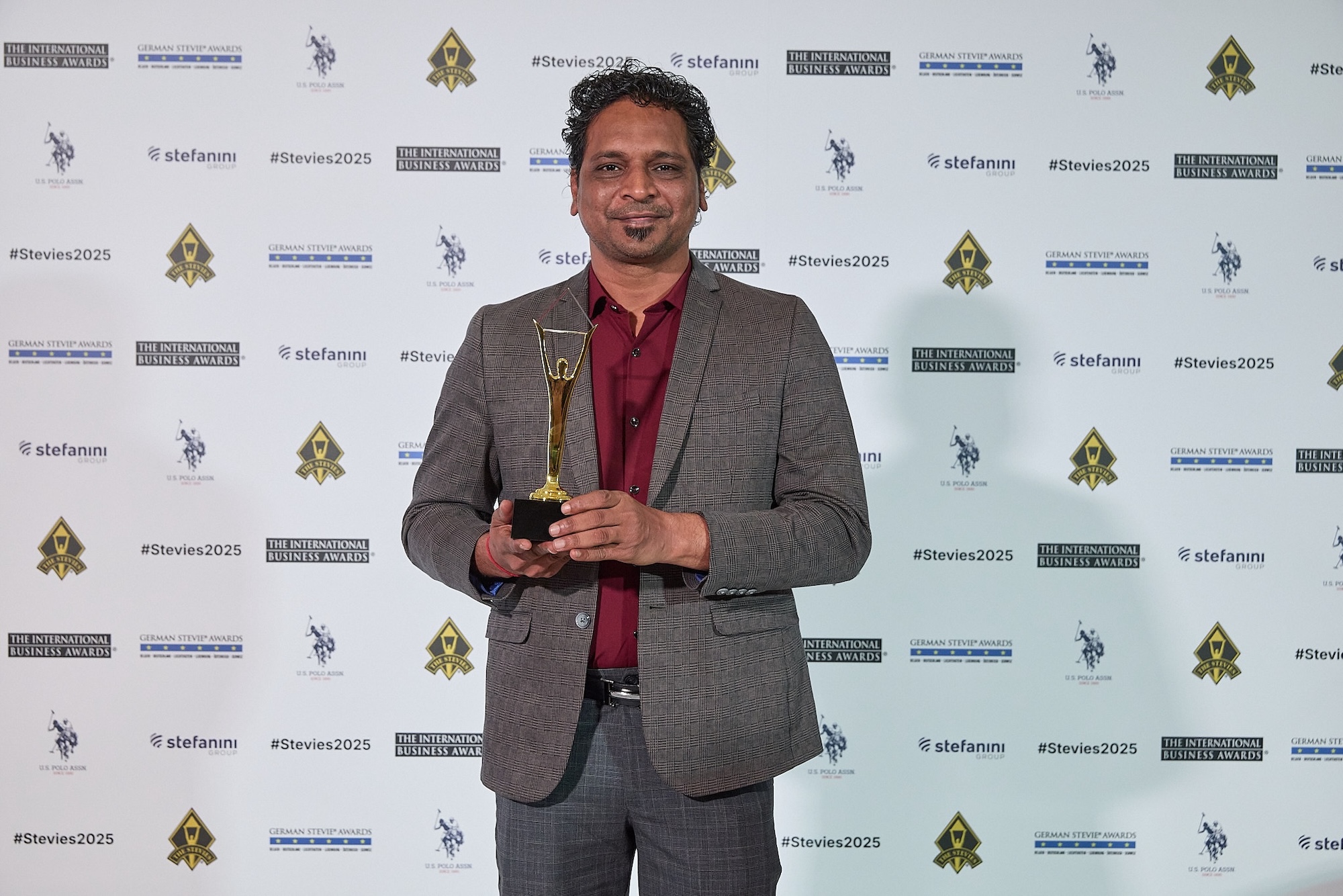 Chirag Patel representing Hidden Brains at the Stevie Awards ceremony